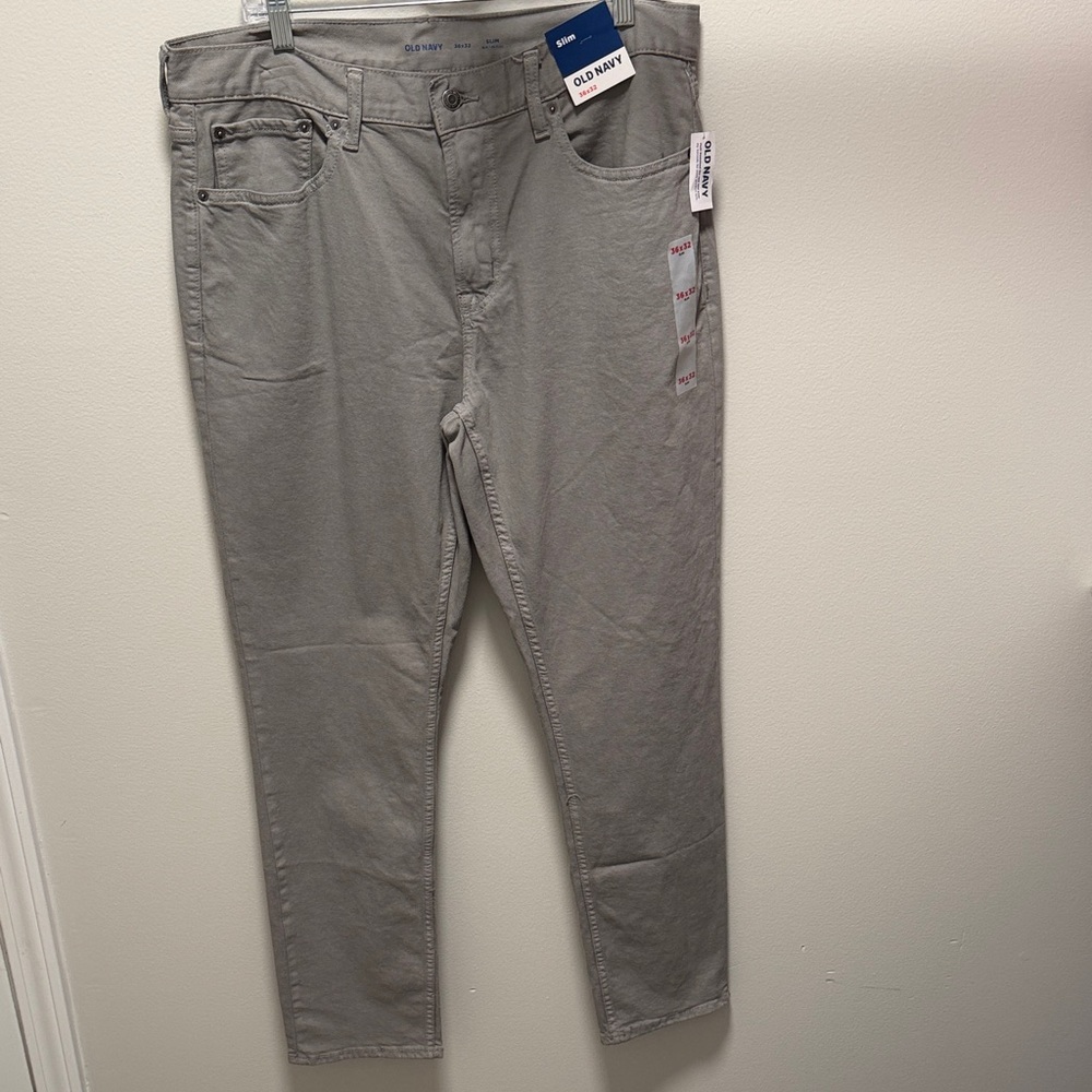NWT Men’s Old Navy Built in Flex Gray Denim Jeans  Waist 36 Length 32 (36X32)
